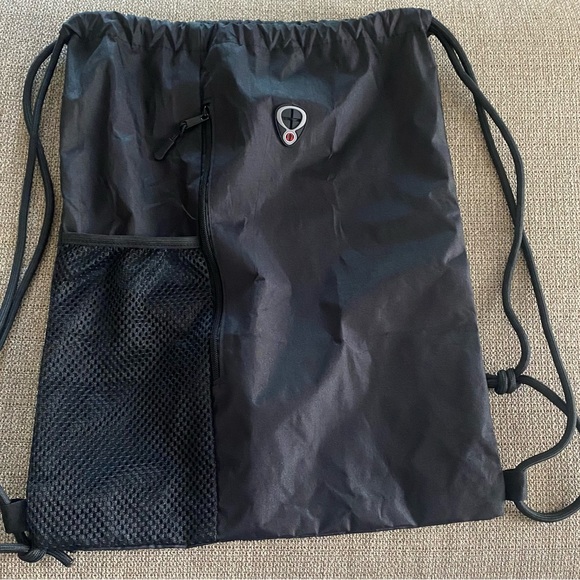 BeeGreen Black Drawstring Backpack - Picture 2 of 6